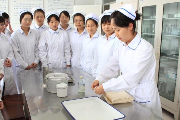 北京護(hù)理學(xué)校高級護(hù)理專業(yè)怎么樣？