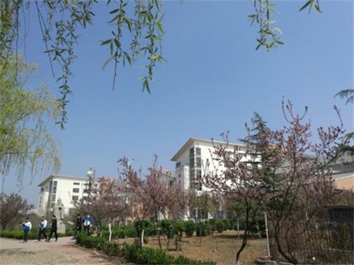  濟(jì)南現(xiàn)代畜牧獸醫(yī)專修學(xué)校有哪些教學(xué)特色和優(yōu)勢？