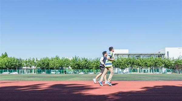 北京現(xiàn)代體育學院、航空乘務學院體育專業(yè)好不好？好就業(yè)嗎？